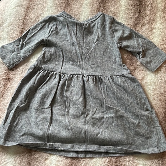 Causal grey 3/4 sleeve dress! Size 4T - Picture 2 of 3